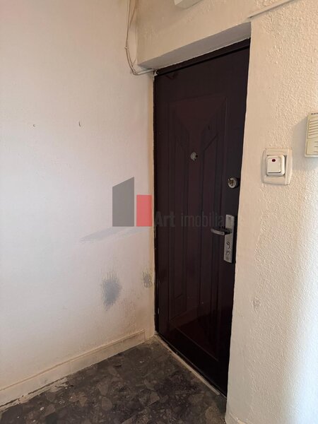 Piata Progresu vanzare apartament 3 camere